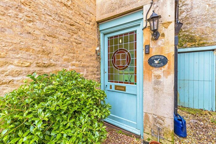 3 Bedroom Character Property For Sale In Bridge Street, Ryhall, Stamford, PE9