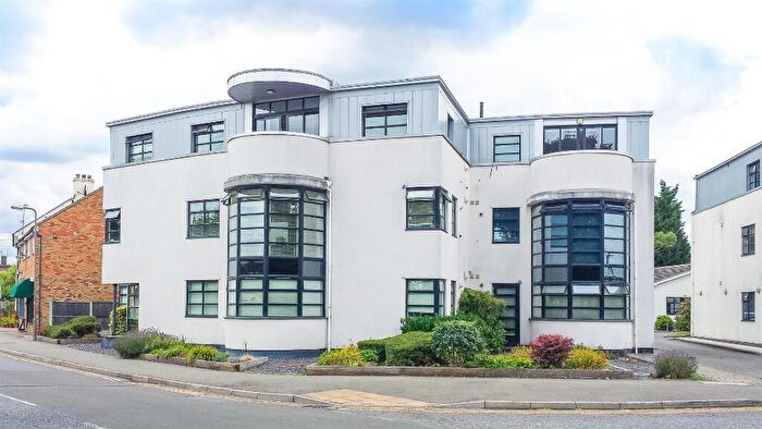 2 Bedroom Apartment To Rent In Thorndon Avenue, Brentwood, Essex, CM13