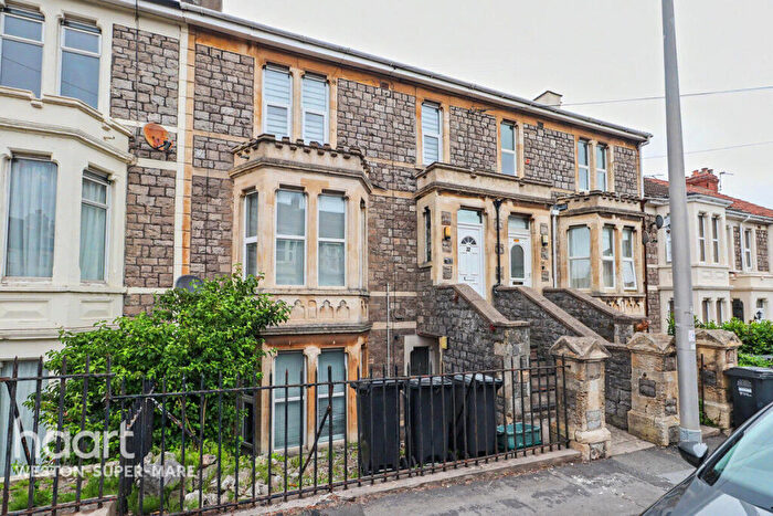 2 Bedroom Flat For Sale In Brighton Road, Weston-Super-Mare, BS23