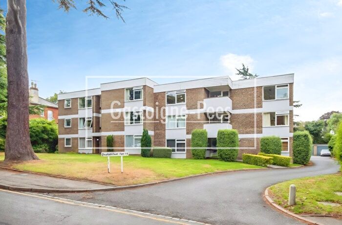 1 Bedroom Flat To Rent In Upper Edgeborough Road, Guildford, GU1
