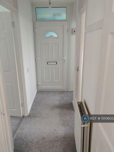 2 Bedroom Flat To Rent In Milwards, Harlow, CM19