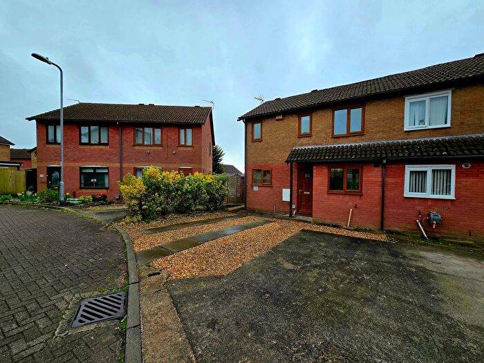 3 Bedroom Semi Detached House For Sale In Robins Hill, Brackla, CF31