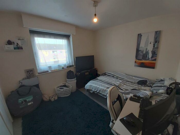 2 Bedroom Flat For Sale In Harrier Road, Haverfordwest, SA61