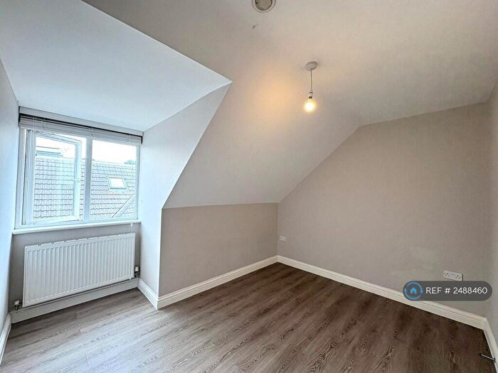 2 Bedroom Flat To Rent In Maxwell Court, Bournemouth, BH11