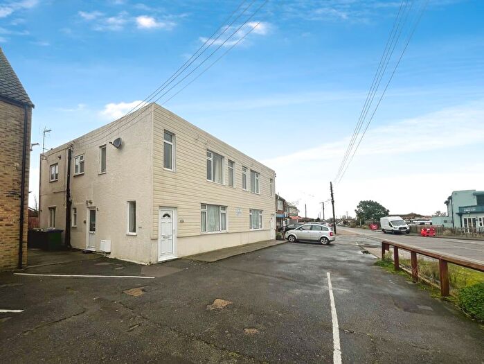 2 Bedroom Flat To Rent In Dunes Road, Greatstone, TN28