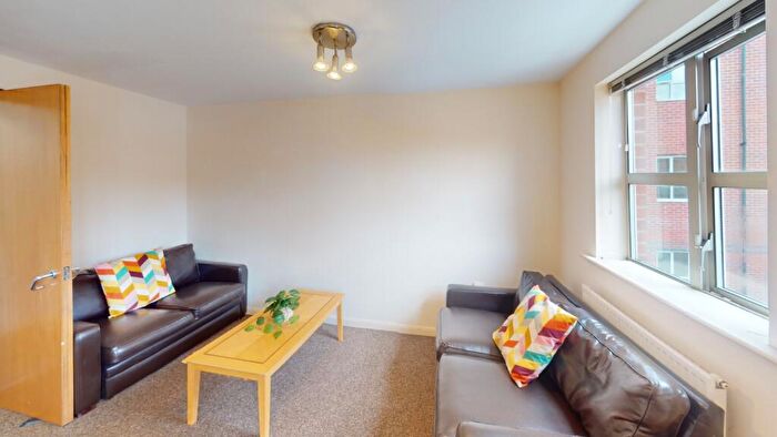 2 Bedroom Flat To Rent In Royal Victoria Court, Gamble Street, Nottingham, Nottinghamshire, NG7
