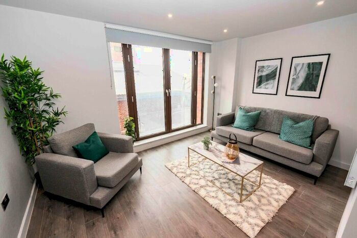 1 Bedroom Apartment To Rent In Parliament Square Crump St, Liverpool, Merseyside, L1