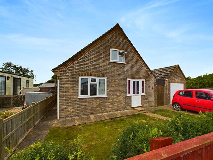 3 Bedroom Detached Bungalow For Sale In Landseer Avenue, Chapel St. Leonards, Skegness, PE24