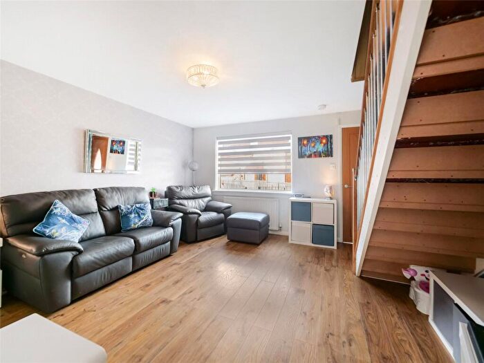 2 Bedroom Semi-Detached House For Sale In Rhindmuir Drive, Swinton, Glasgow, G69