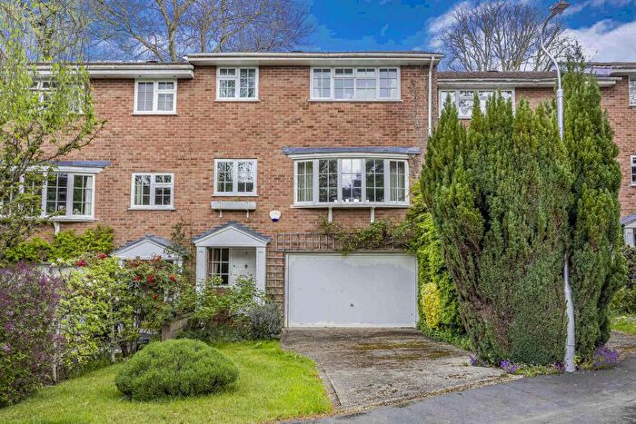 3 Bedroom Terraced House For Sale In Clevemede, Goring On Thames, RG8