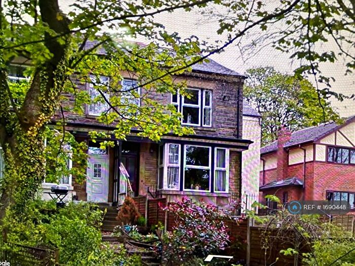 2 Bedroom Flat To Rent In Copebank, Bolton, BL1