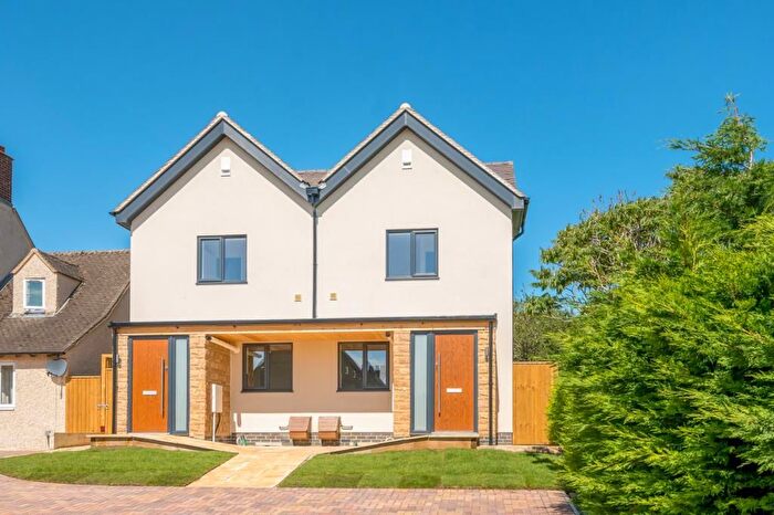 3 Bedroom Semi-Detached House For Sale In Stonesfield, Oxfordshire, OX29