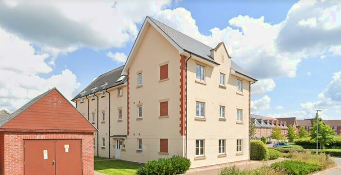 2 Bedroom Apartment To Rent In Eagle Way, Bracknell, Berkshire, RG12