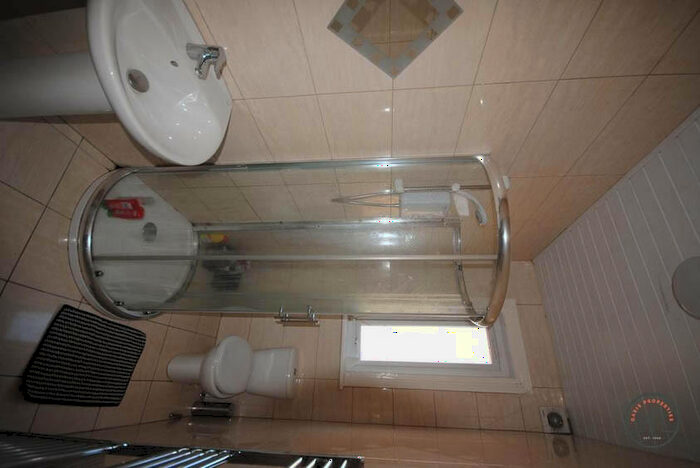 4 Bedroom House To Rent In Queens Road, Leeds, LS6