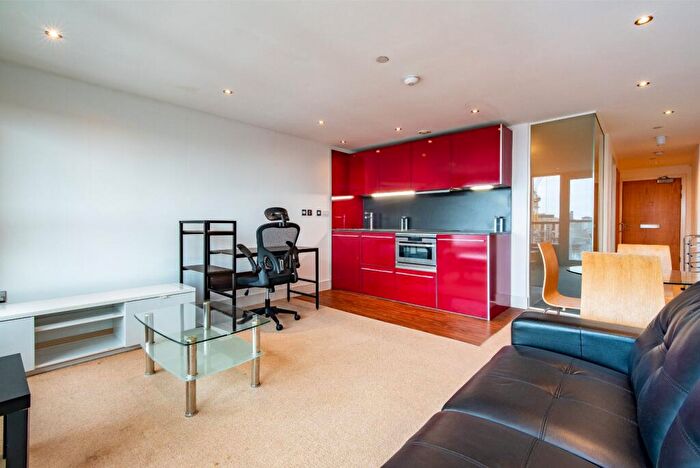 1 Bedroom Flat To Rent In Huntingdon Street, Nottingham, Nottinghamshire, NG1