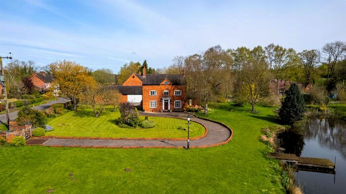 4 Bedroom Detached House For Sale In Woodmill, Yoxall, Burton-On-Trent, DE13