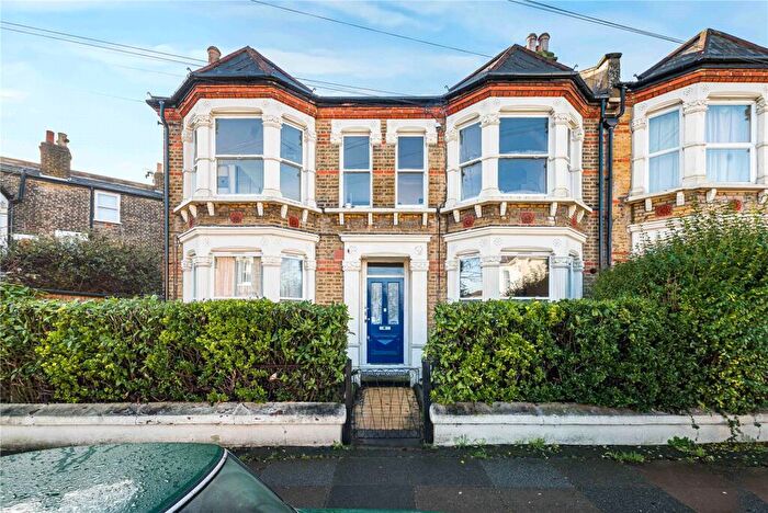 1 Bedroom Apartment For Sale In Dalrymple Road, London, SE4