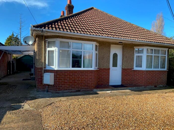 3 Bedroom Bungalow To Rent In The Grove, Sholing, Southampton, SO19