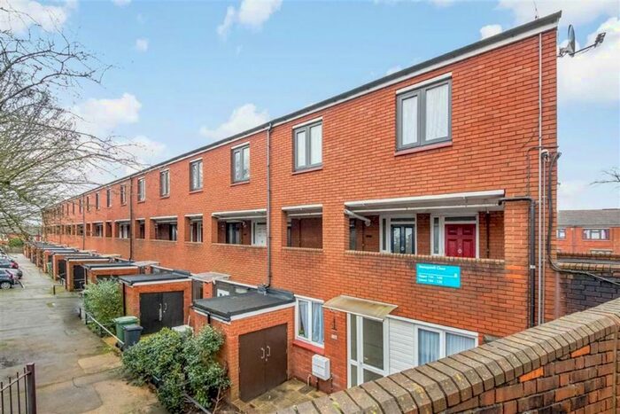 1 Bedroom Flat To Rent In Stoneycroft Close, London, SE12