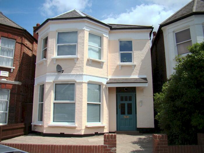 Studio To Rent In Fordwych Road, Cricklewood, London, NW2