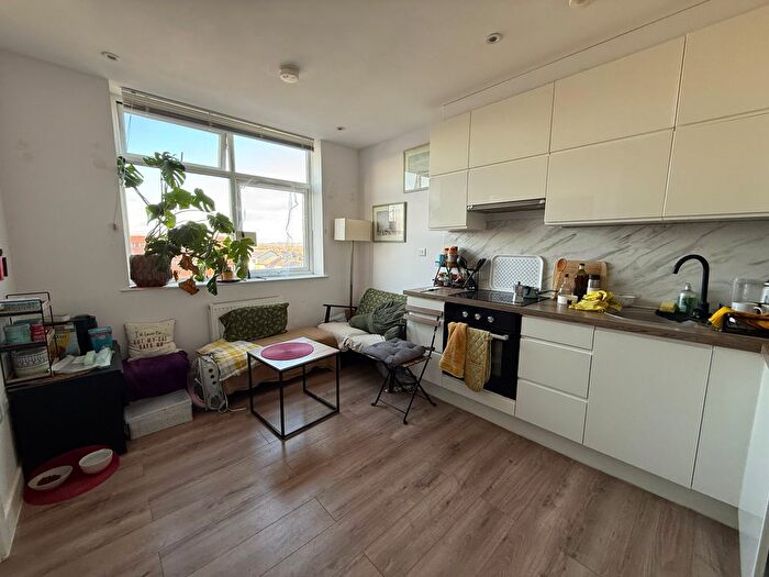 1 Bedroom Flat To Rent In Buckingham Street, Aylesbury, HP20