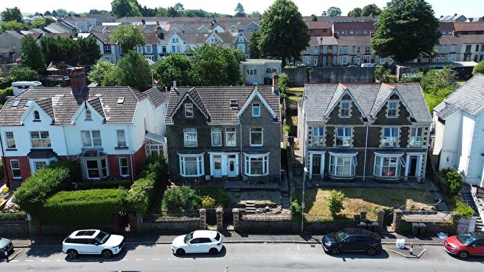 6 Bedroom Semi-detached House For Sale In Lewis Road, Neath, SA11