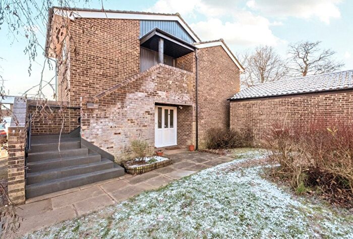 1 Bedroom Maisonette For Sale In Greenham Wood, Bracknell, Berkshire, RG12