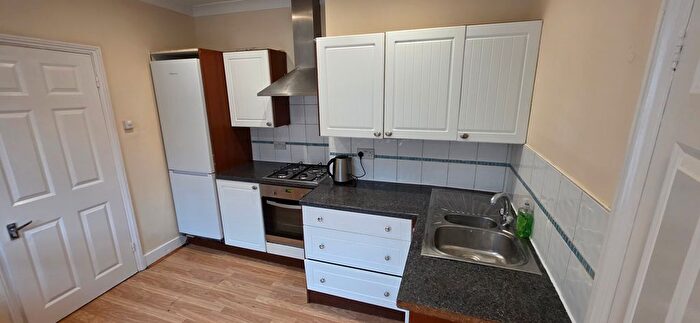 2 Bedroom Flat To Rent In Malyons Road, Lewisham, London, SE13