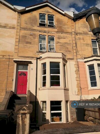 2 Bedroom Flat To Rent In Garden Eastfield Road, Cotham, Bristol, BS6