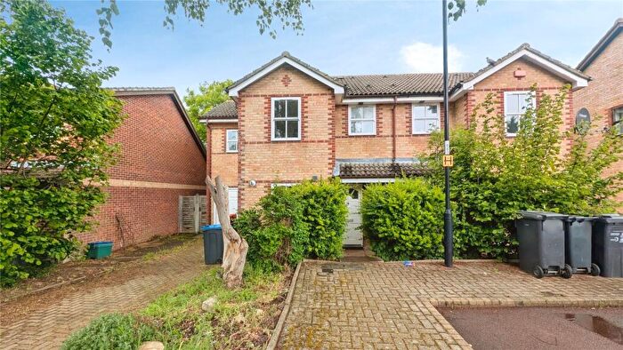 3 Bedroom Semi-Detached House To Rent In Morris Close, Croydon, CR0