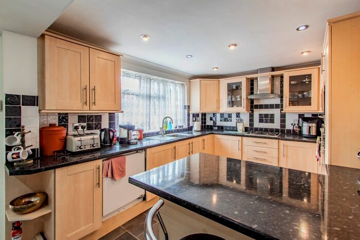 2 Bedroom End Of Terrace House For Sale In Montgomery Avenue, Lowestoft, NR32