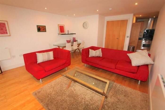 2 Bedroom Flat To Rent In Mackenzie House, Leeds Dock, LS10