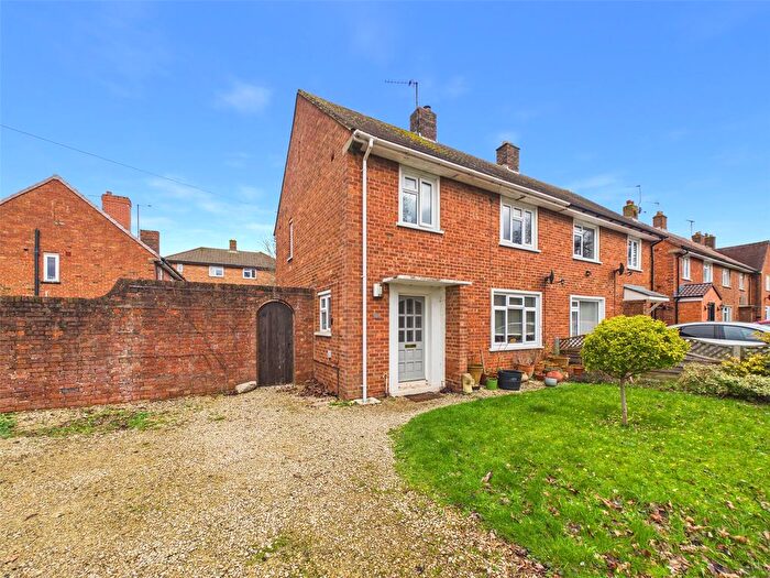 3 Bedroom Semi Detached House For Sale In Cromwell Road, Cheltenham, Gloucestershire, GL52