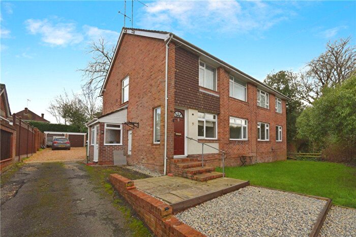 2 Bedroom Maisonette For Sale In Glencarron Way, Southampton, Hampshire, SO16