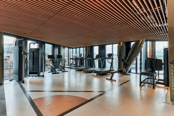 2 Bedroom Flat To Rent In One Crown Place, London, EC2A