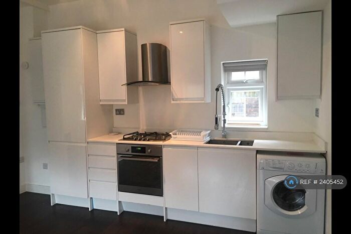 1 Bedroom Flat To Rent In North Finchley, London, N12