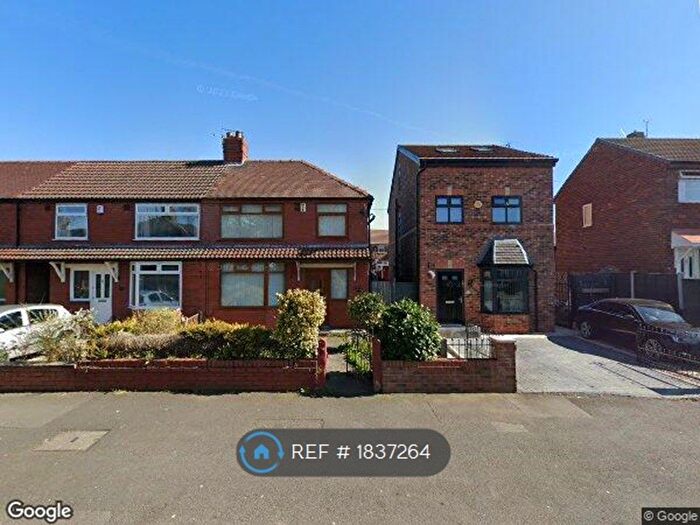 3 Bedroom End Of Terrace House To Rent In Long Lane, Manchester, OL9