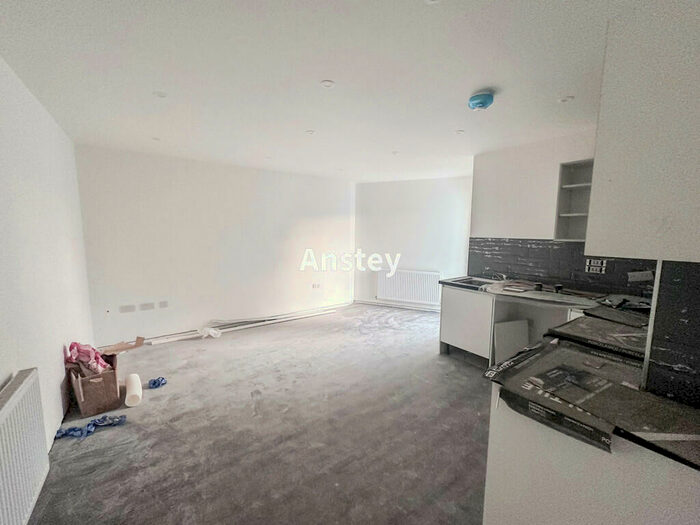 3 Bedroom Flat To Rent In Portswood Road, Southampton, SO17