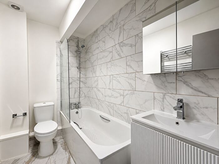 1 Bedroom Flat To Rent In Holloway Road, London, N19