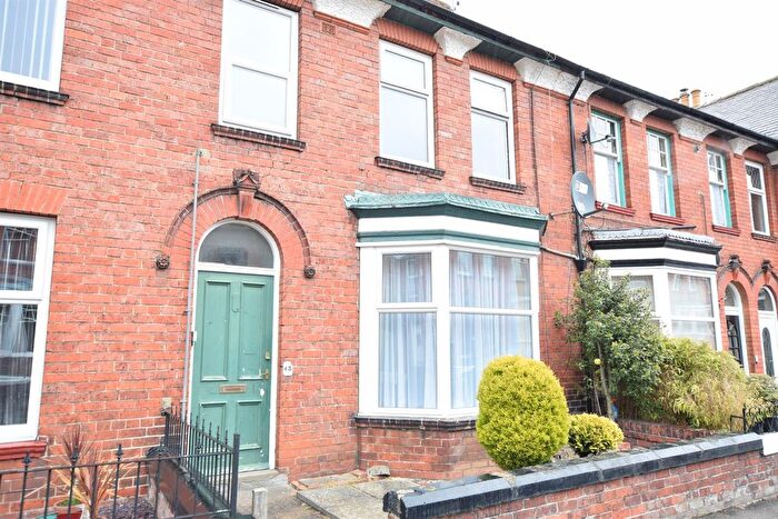 2 Bedroom Flat To Rent In Grange Avenue, Scarborough, YO12