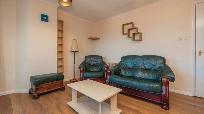 2 Bedroom Flat To Rent In Mcdonald Road, Edinburgh, EH7