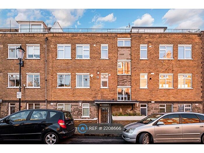 2 Bedroom Flat To Rent In Callow Street, London, SW3