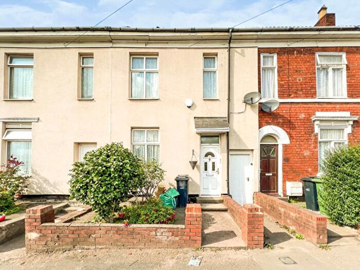 3 Bedroom Terraced House To Rent In Shaw Road, Dudley, DY2