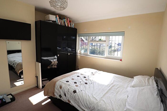 3 Bedroom Terraced House For Sale In Marshal Road, Poole, Dorset, BH17 - Photo 7