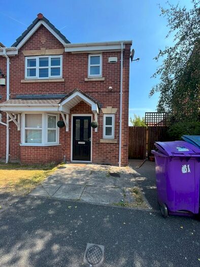 3 Bedroom Semi-Detached House To Rent In Pennsylvania Road, Liverpool, L13