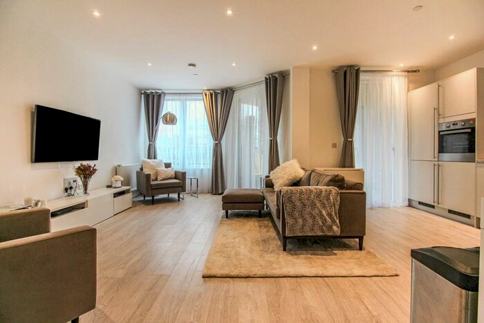 2 Bedroom Flat To Rent In Frogley Park, Barking, IG11