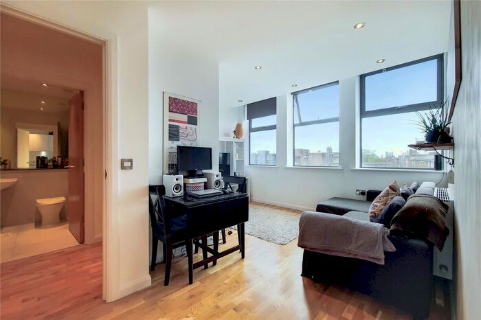 1 Bedroom Flat To Rent In Norwich House, Streatham High Road, London, SW16