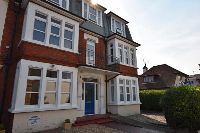 2 Bedroom Flat To Rent In Dryden Court, Church Road, CO15
