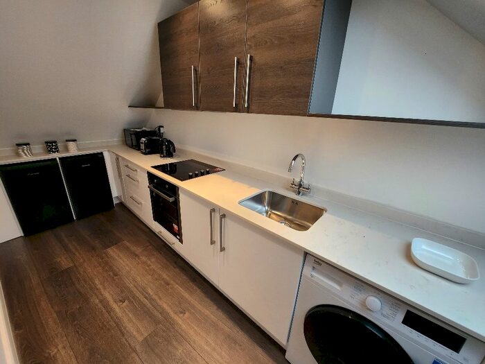 1 Bedroom Flat To Rent In Station Road, Hendon, NW4