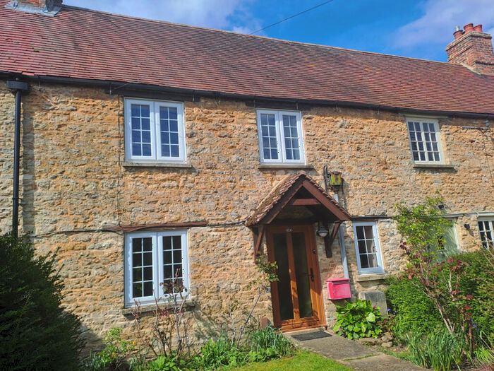 3 Bedroom Cottage For Sale In Church Street, Kidlington, OX5